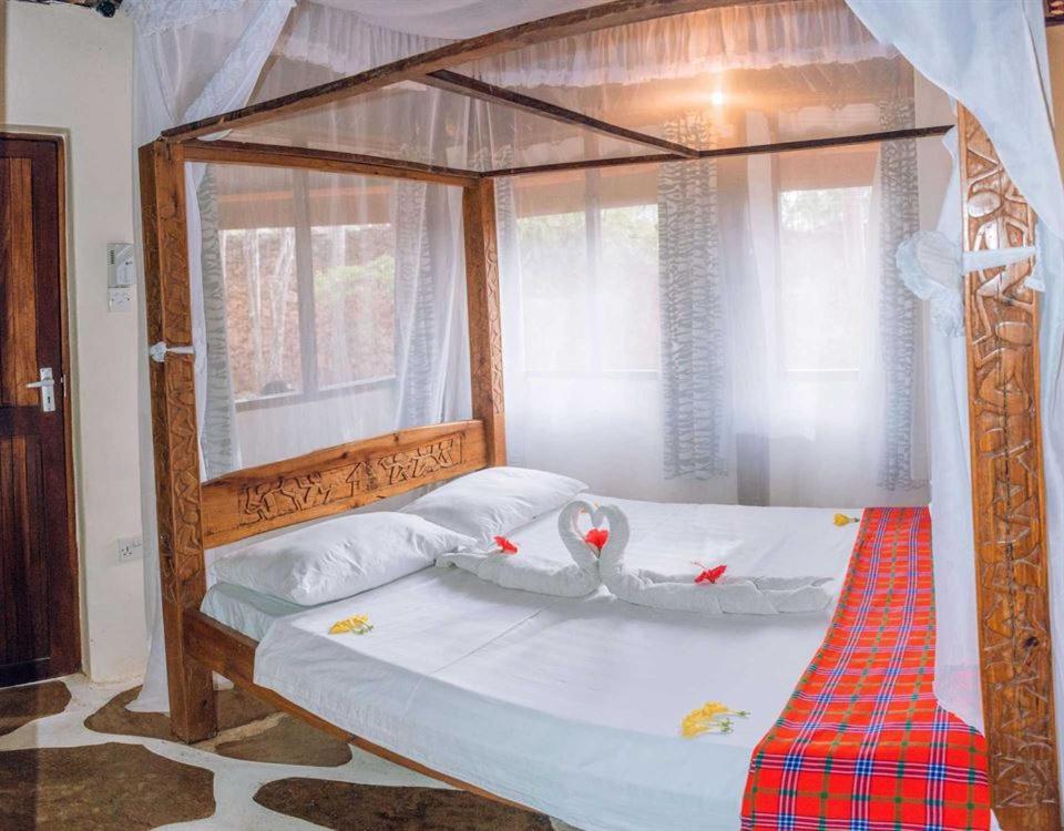 Kijani Cottages Diani Diani Beach Exterior foto