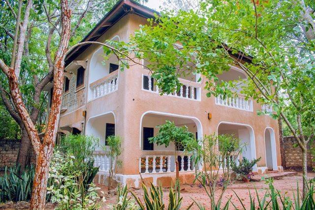 Kijani Cottages Diani Diani Beach Exterior foto