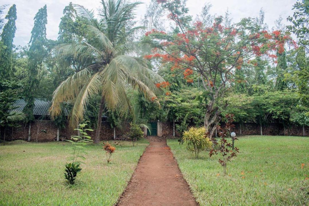 Kijani Cottages Diani Diani Beach Exterior foto