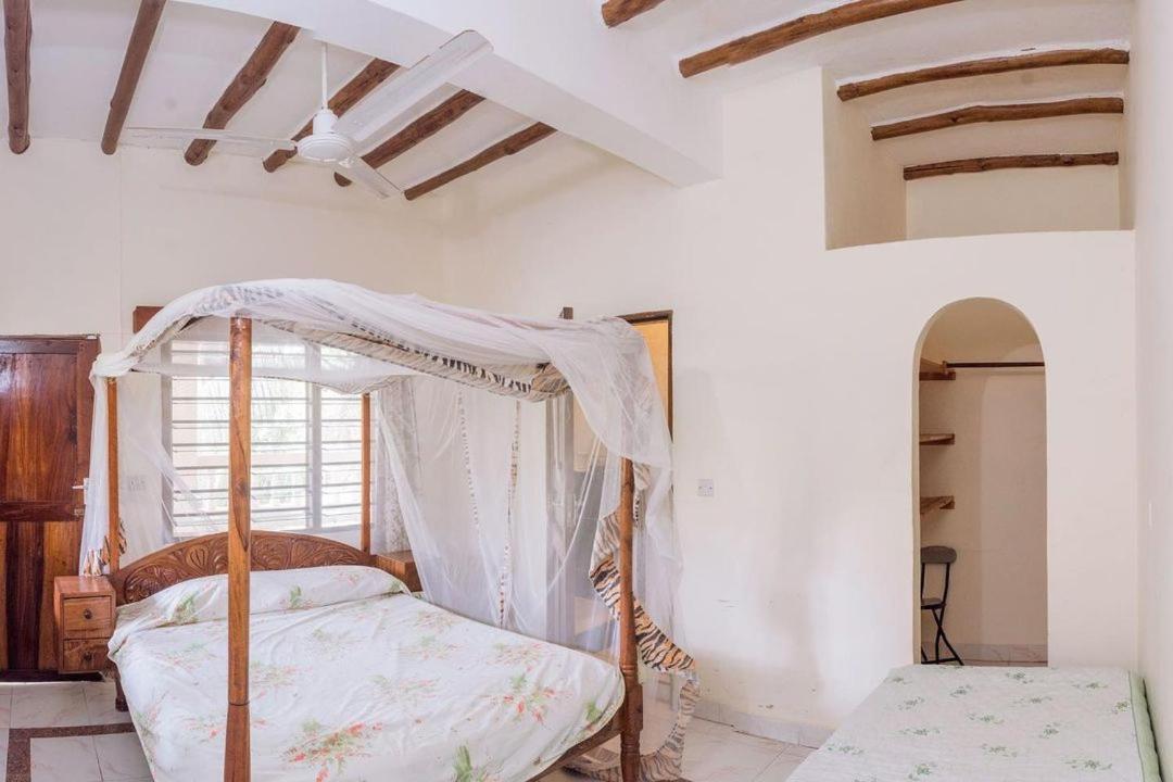 Kijani Cottages Diani Diani Beach Exterior foto