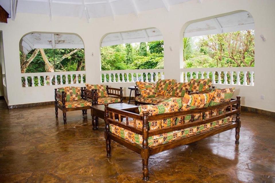 Kijani Cottages Diani Diani Beach Exterior foto